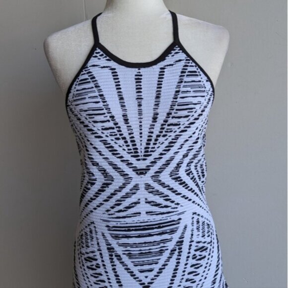 NWT WOW Couture geometric print knit bodycon halter knit dress - Picture 2 of 8